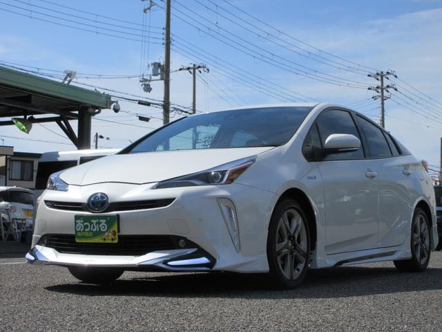 Toyota PRIUS 2019 — фото автомобиля 1