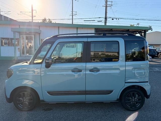 Suzuki SPACIA GEAR 2023 — фото автомобиля 1
