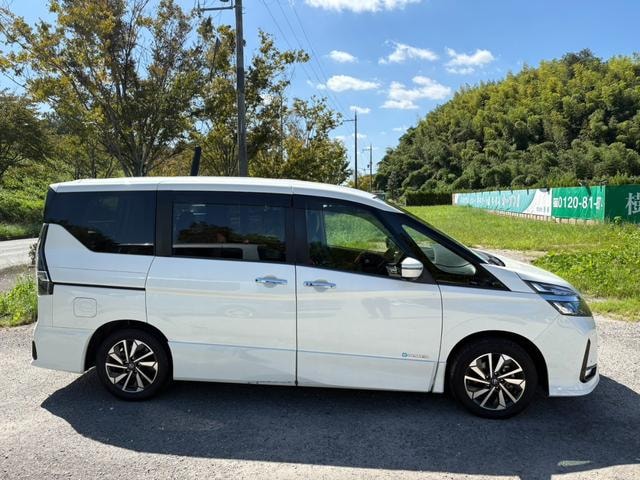 Nissan SERENA 2021 — фото автомобиля 1