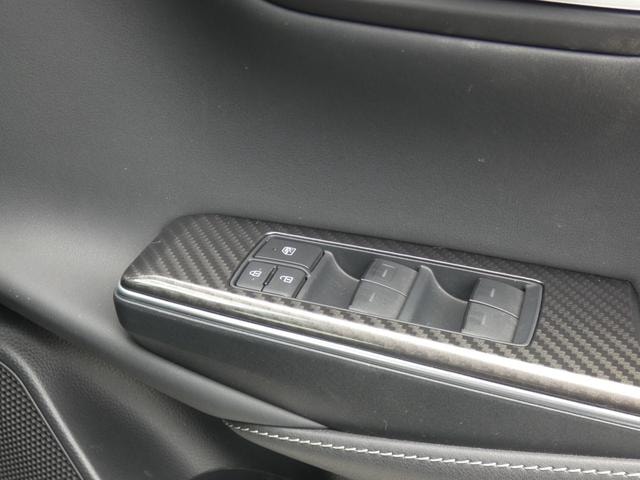 Toyota CROWN HYBRID 2019 — фото автомобиля 1