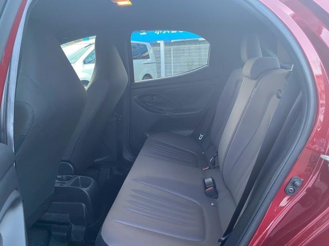 Toyota YARIS 2020 — фото автомобиля 1