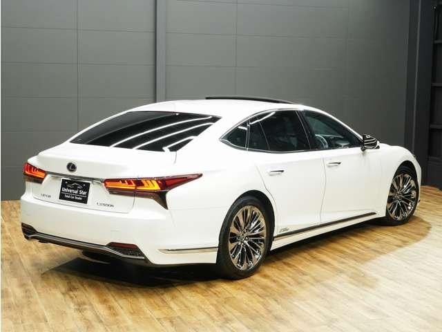 Lexus LS 2020 — фото автомобиля 1