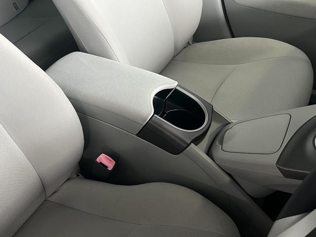 Toyota PRIUS 2012 — фото автомобиля 1