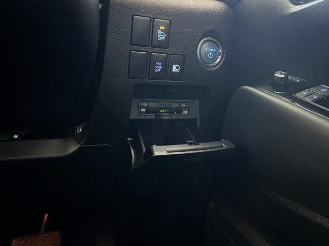 Toyota VELLFIRE HYBRID 2019 — фото автомобиля 1