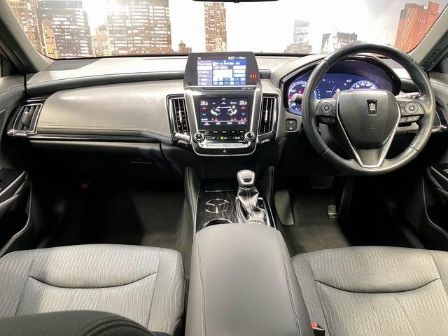 Toyota CROWN HYBRID 2018 — фото автомобиля 1