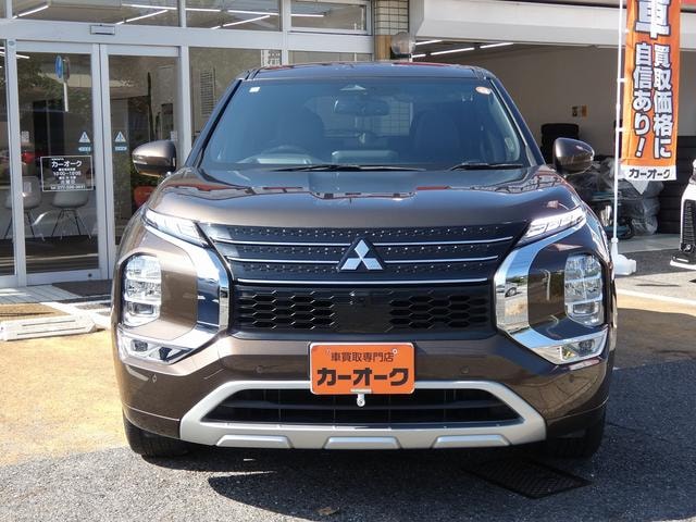 Mitsubishi OUTLANDER PHEV 2022 — фото автомобиля 1