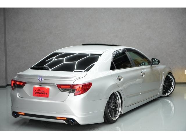 Миниатюра 18