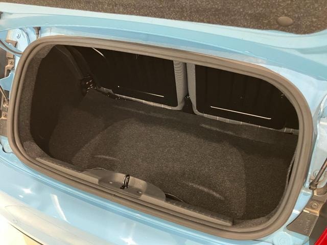 Fiat 500C 2017 — фото автомобиля 1
