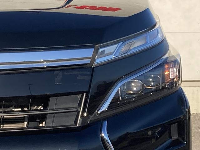 Toyota VOXY 2021 — фото автомобиля 1