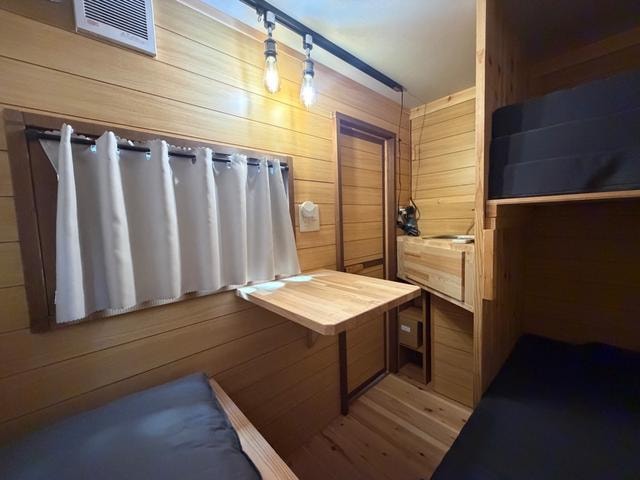 Миниатюра 18