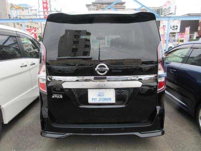 Nissan SERENA 2022 — фото автомобиля 1