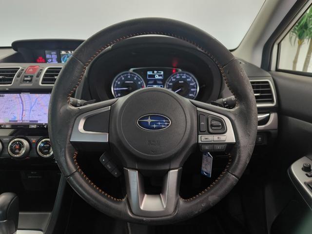 Subaru XV 2015 — фото автомобиля 1