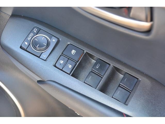 Lexus NX 2015 — фото автомобиля 1