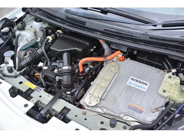 Nissan NOTE 2017 — фото автомобиля 1
