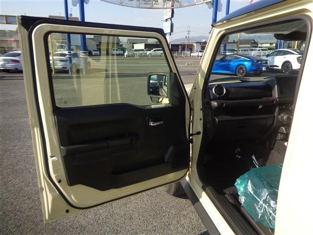 Suzuki JIMNY NOMADE 2025 — фото автомобиля 1