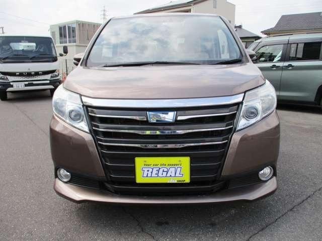 Toyota NOAH 2014 — фото автомобиля 1