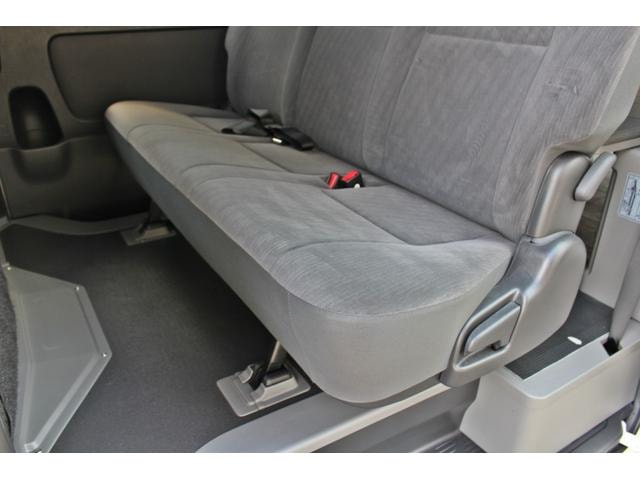 Toyota HIACE VAN 2012 — фото автомобиля 1