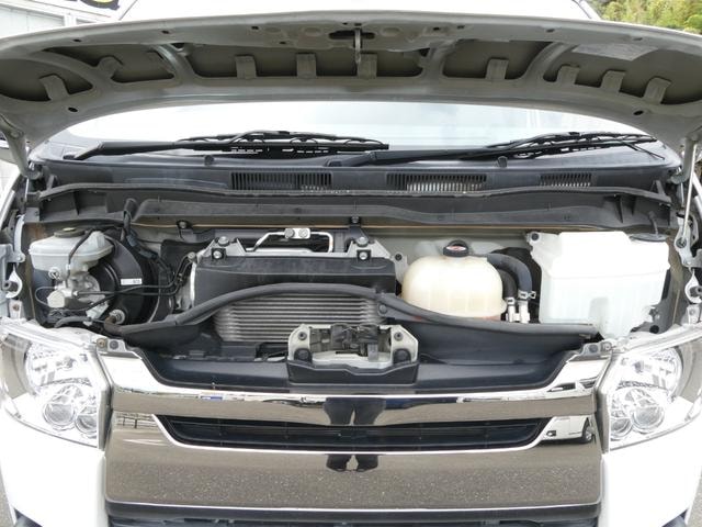 Toyota HIACE VAN 2017 — фото автомобиля 1