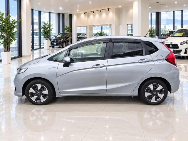 Honda FIT HYBRID 2019 — фото автомобиля 1