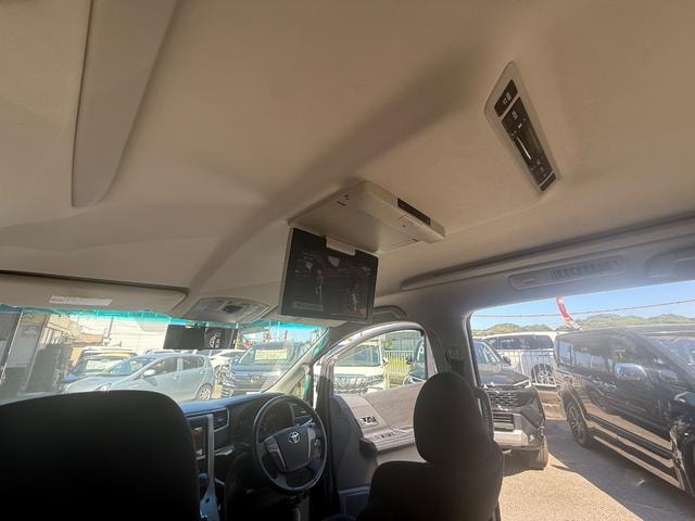 Toyota VELLFIRE 2013 — фото автомобиля 1