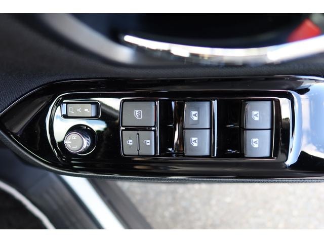 Toyota VOXY 2019 — фото автомобиля 1
