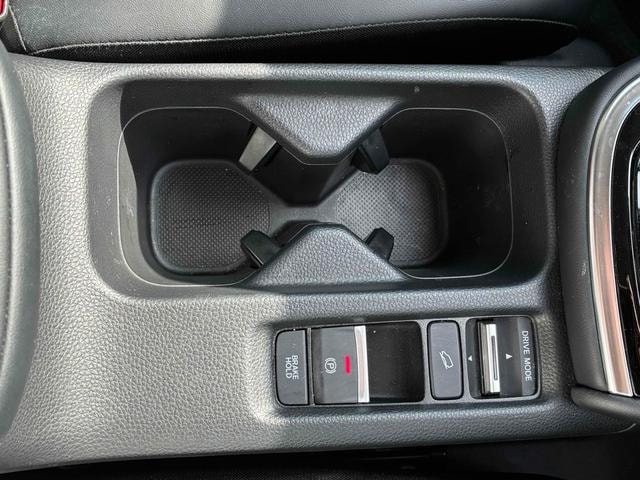Honda VEZEL 2022 — фото автомобиля 1