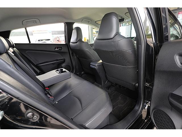 Toyota PRIUS 2016 — фото автомобиля 1