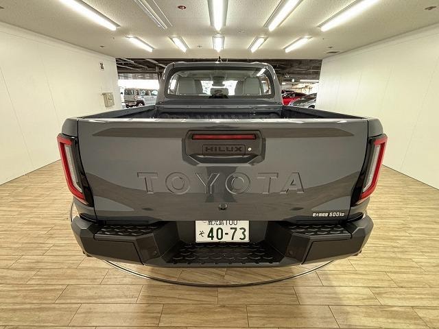 Toyota HILUX 2026 — фото автомобиля 1