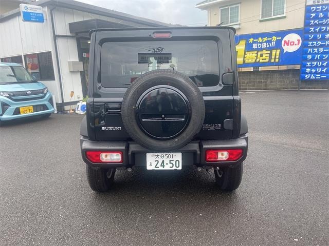 Suzuki JIMNY NOMADE 2026 — фото автомобиля 1