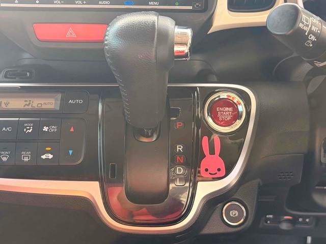 Honda N-BOX SLASH  — фото автомобиля 1