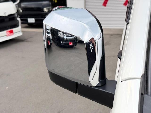 Миниатюра 28