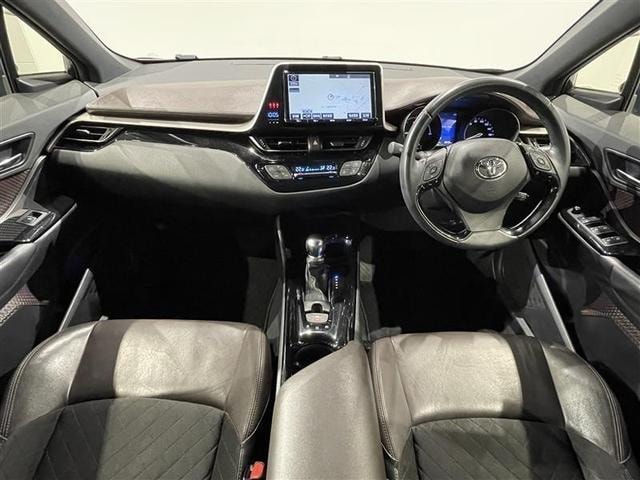 Toyota C-HR 2017 — фото автомобиля 1