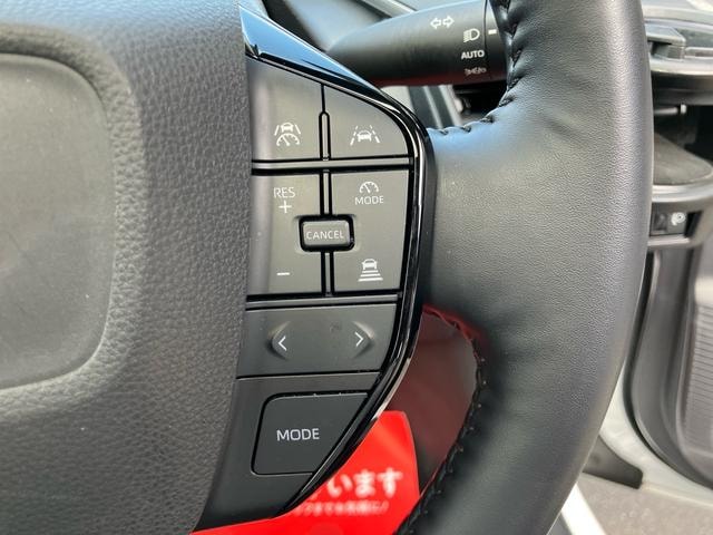 Toyota PRIUS 2023 — фото автомобиля 1