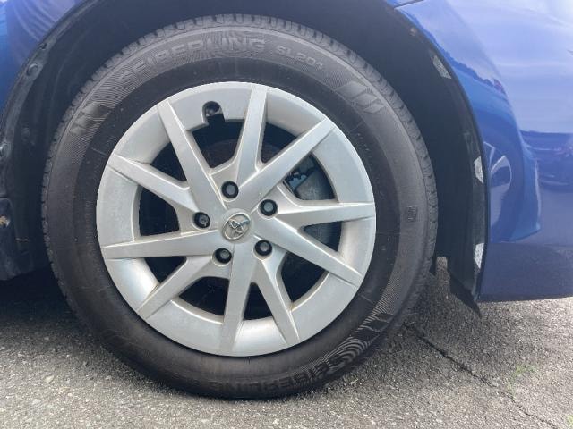 Toyota PRIUS ALPHA 2015 — фото автомобиля 1
