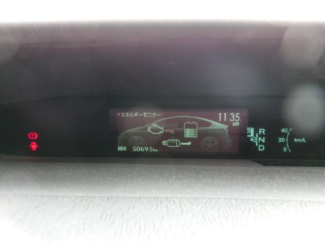Toyota PRIUS 2013 — фото автомобиля 1