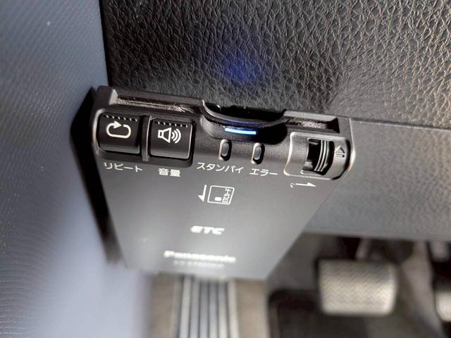 Toyota NOAH 2017 — фото автомобиля 1