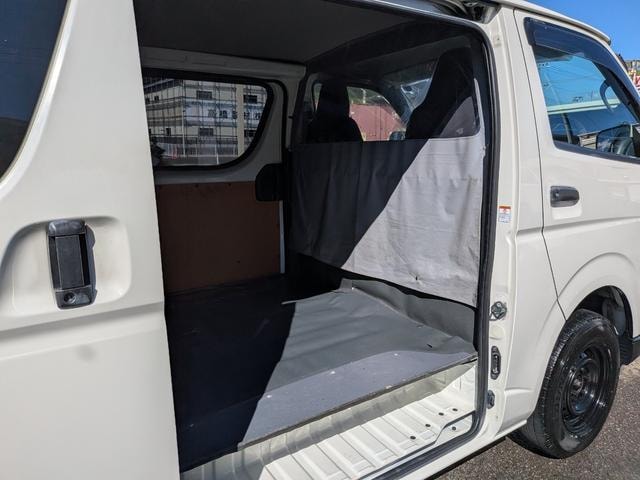 Toyota HIACE VAN 2015 — фото автомобиля 1