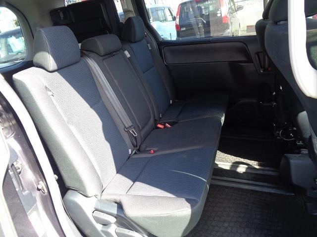 Toyota NOAH 2017 — фото автомобиля 1
