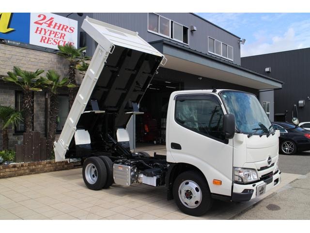 Hino DUTRO 2026 — фото автомобиля 1