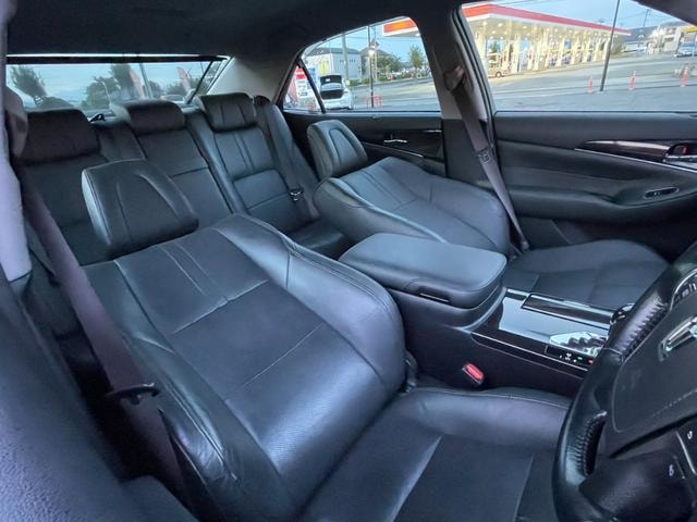 Миниатюра 37