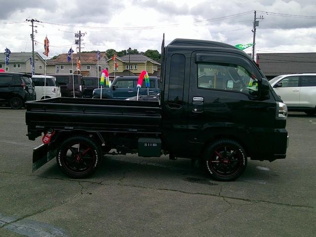 Миниатюра 17