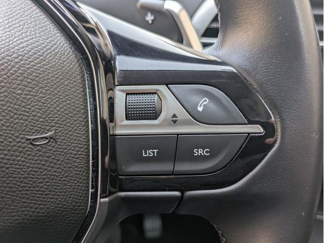Peugeot 3008 2018 — фото автомобиля 1
