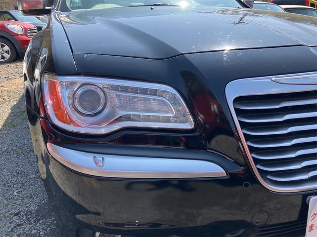 Chrysler 300 2014 — фото автомобиля 1