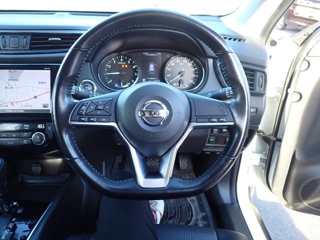 Nissan X-TRAIL 2018 — фото автомобиля 1