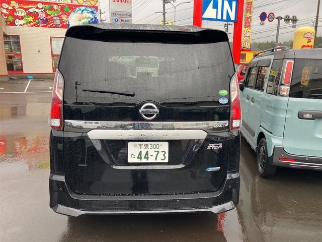Nissan SERENA 2017 — фото автомобиля 1
