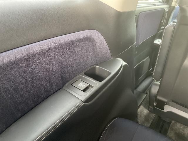 Honda ODYSSEY 2015 — фото автомобиля 1