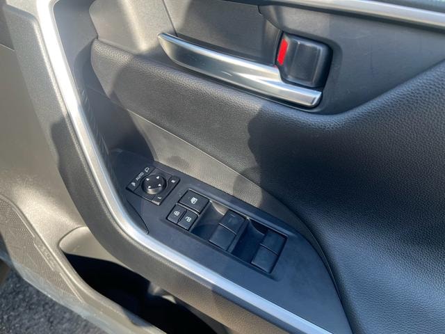 Toyota RAV4 2020 — фото автомобиля 1