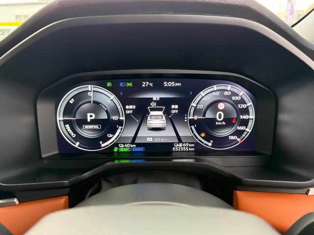 Mitsubishi OUTLANDER PHEV 2023 — фото автомобиля 1