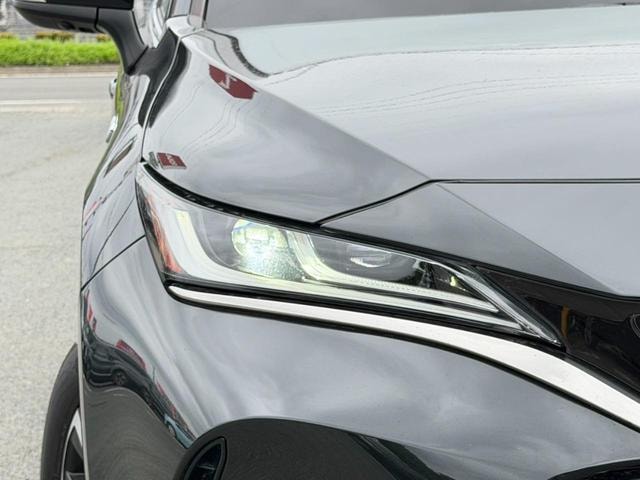 Toyota HARRIER PHEV 2023 — фото автомобиля 1