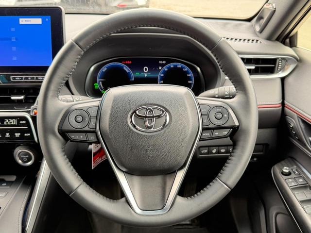 Toyota HARRIER PHEV 2023 — фото автомобиля 1